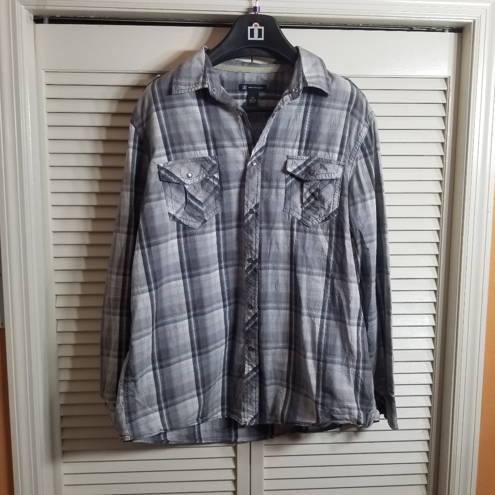Inc button up
